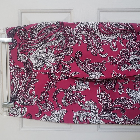 TALBOTS Pink Black White Cropped Pants Classic Slim Paisley 6 PETITE - Picture 5 of 10